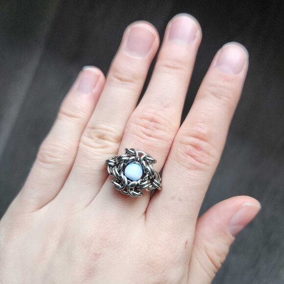 Vintage Medieval style light blue Romanov chainmail ring ✦ size 7 ✦ - Picture 4 of 9